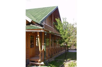 Ukraina Privát Kosiv, Zewnątrz